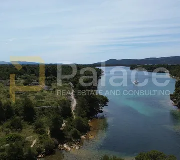 Spektakularno zemljište s panoramskim pogledom na Kanal sv. Ante - Jadrija, Šibenik