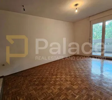 Dvosoban stan na odličnoj lokaciji u Splitu, novo u ponudi!