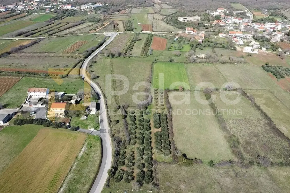 Gornje Raštane : Zemljište idealno za izgradnju kuće 766 m2 - cover