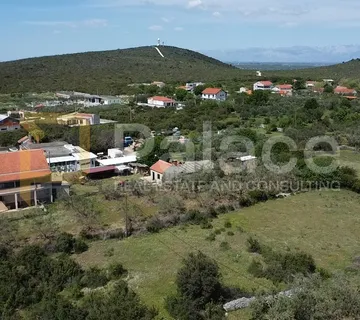 Debeljak: Atraktivno zemljište 2255 m2 - cover