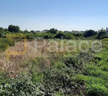 Prilika! Građevinsko zemljište 750m2 - cover