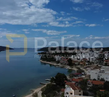 Građevinsko zemljište s objektom, 630 m2 - Grebaštica