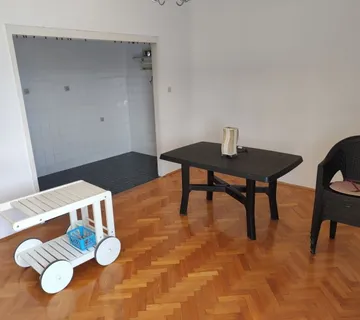 Samostojeća kuća s puno potencijala - cover
