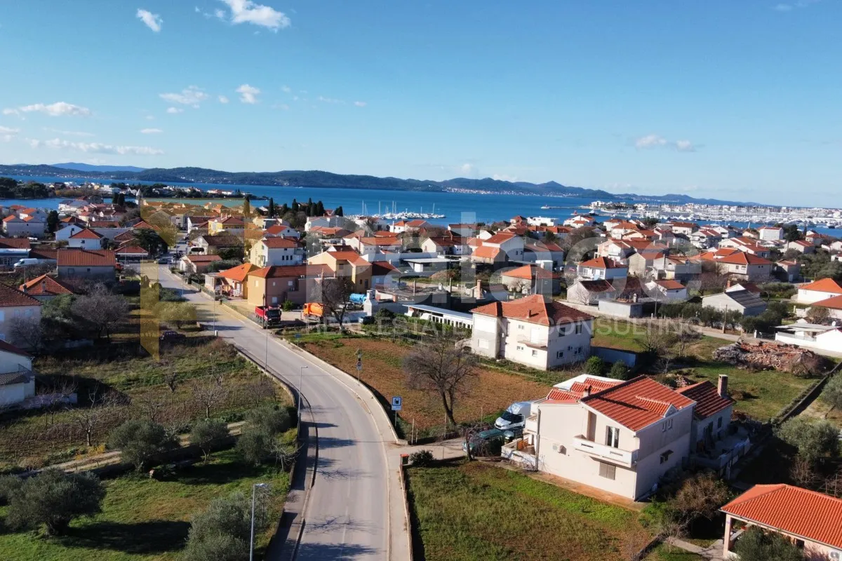 SUKOŠAN : Poljoprivredno zemljište 561 m2 - cover