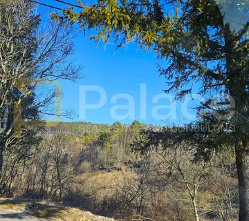 Zemljište 1052 m² u mirnoj i sunčanoj lokaciji idealno za gradnju! - Klana