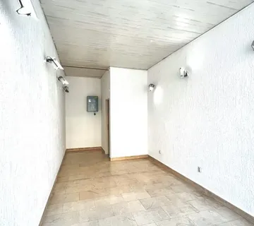 Poslovni prostor: Zagreb (Savica), ulični lokal, 20 m2 (najam) - cover