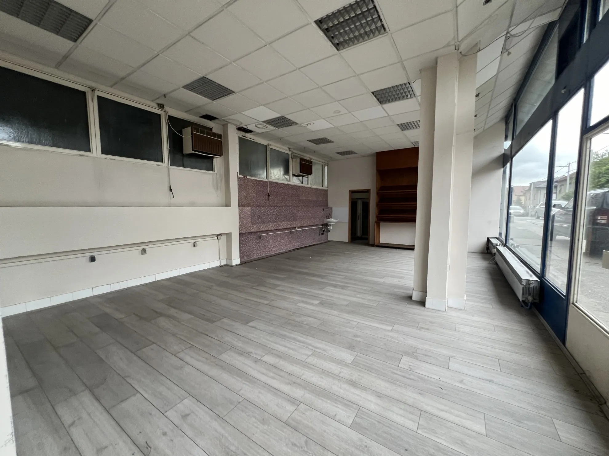 *PRILIKA ZA INVESTICIJU*Zagreb-Dubrava: Poslovni prostor 602 m2 - cover