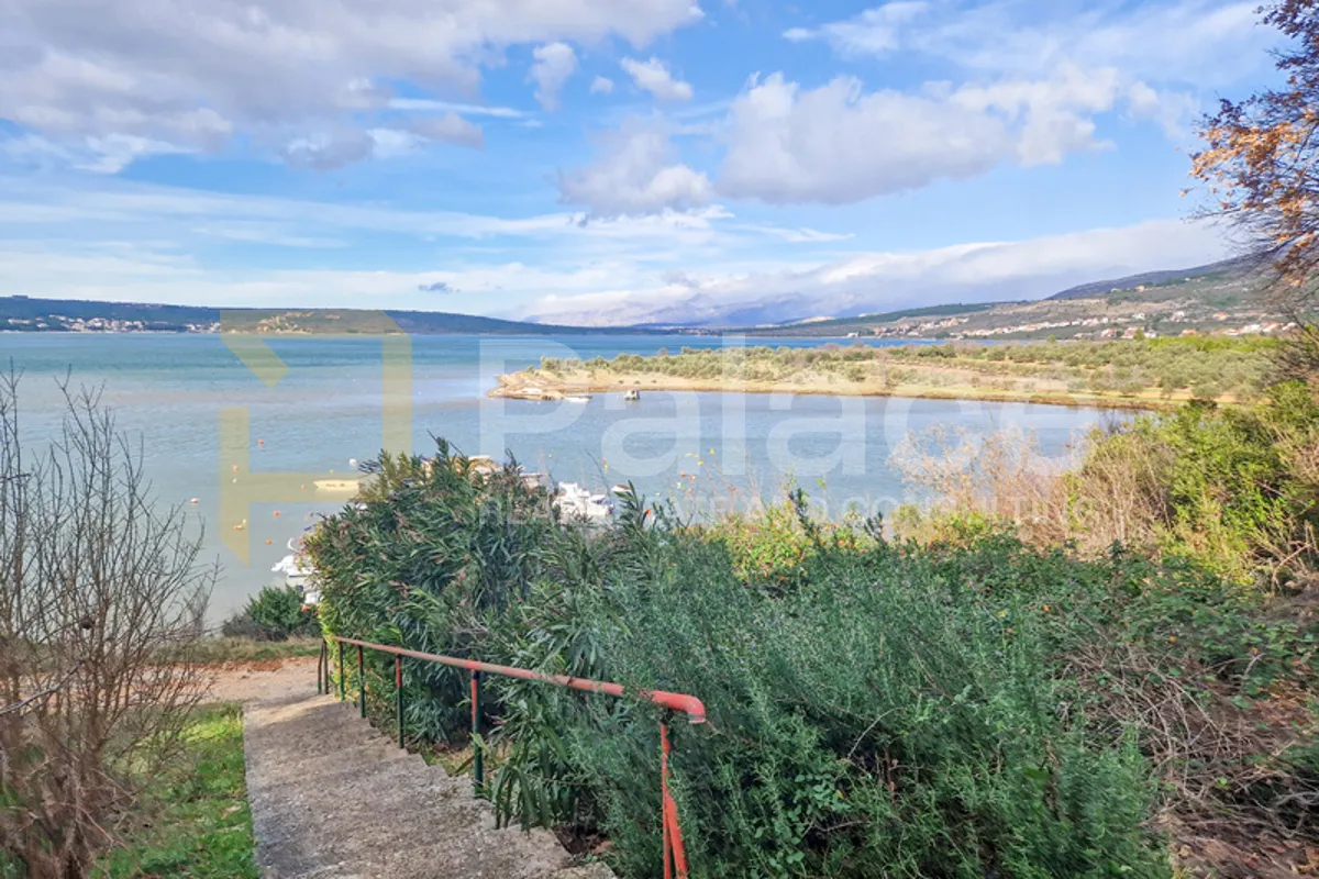Građevinsko zemljište 1.red do mora, Gornji Karin, 380 m2 - cover