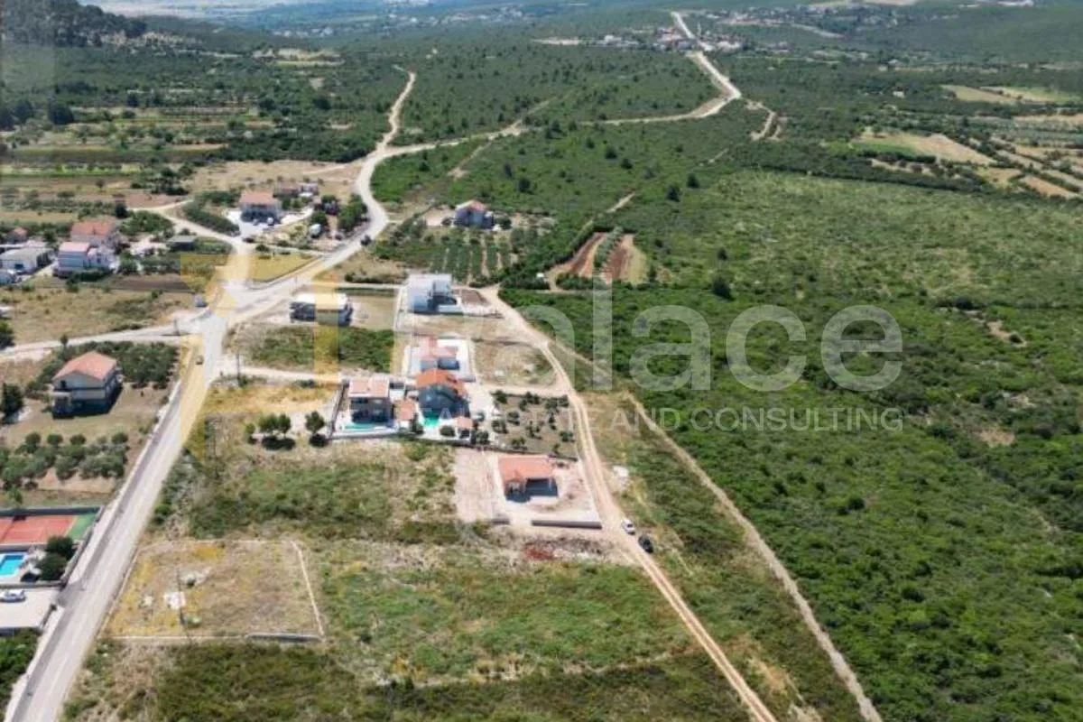 Debeljak: Atraktivno zemljište 725 m2 - cover