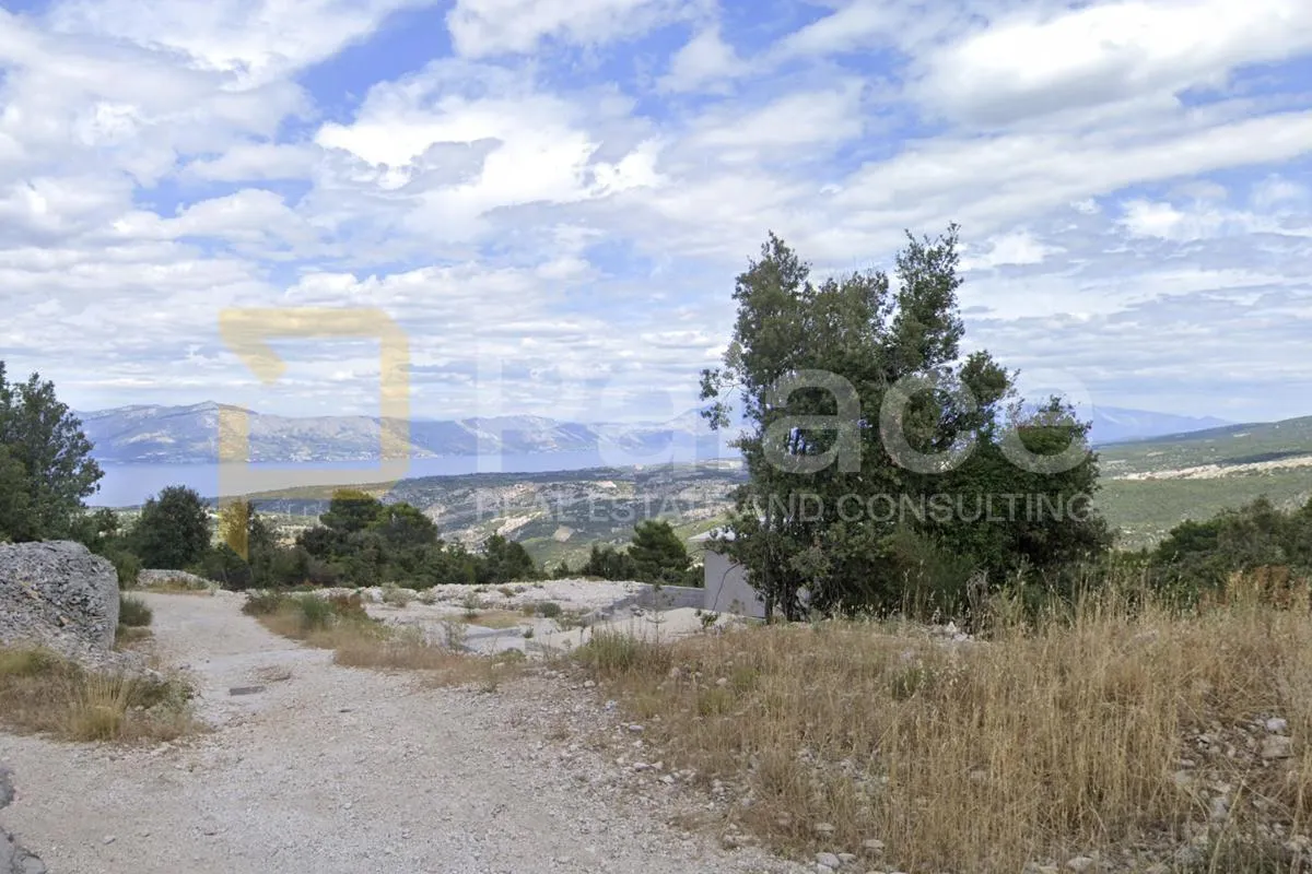 BRAČ - Poljoprivredno zemljište s panoramskim pogledom na more - cover