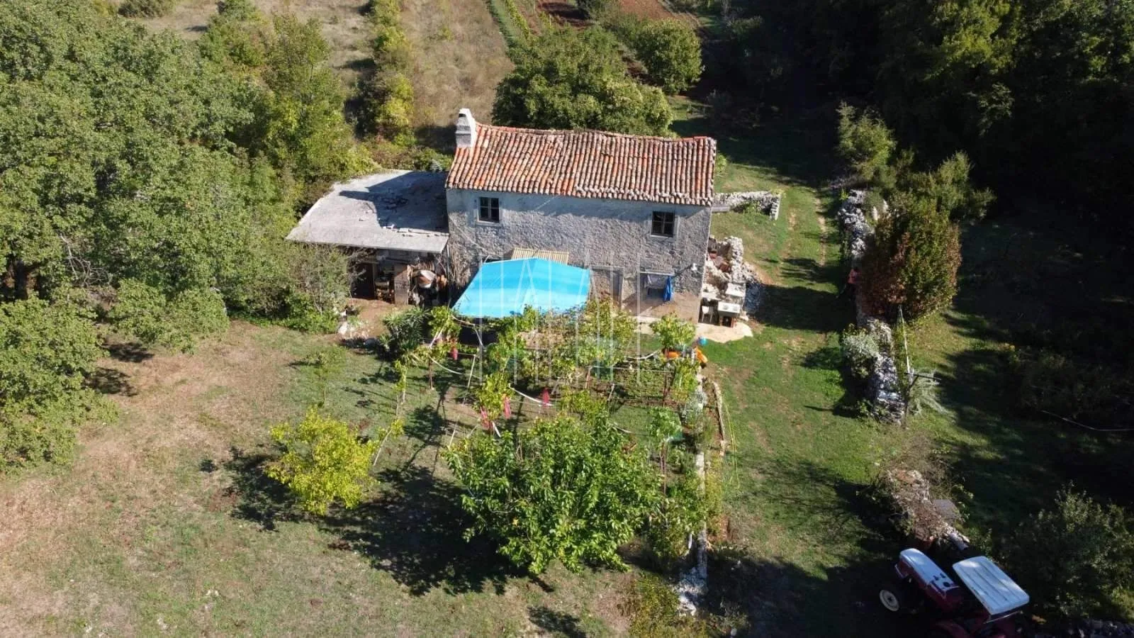 Rabac (okolica), održavano imanje sa šumom  27800 m2 - cover