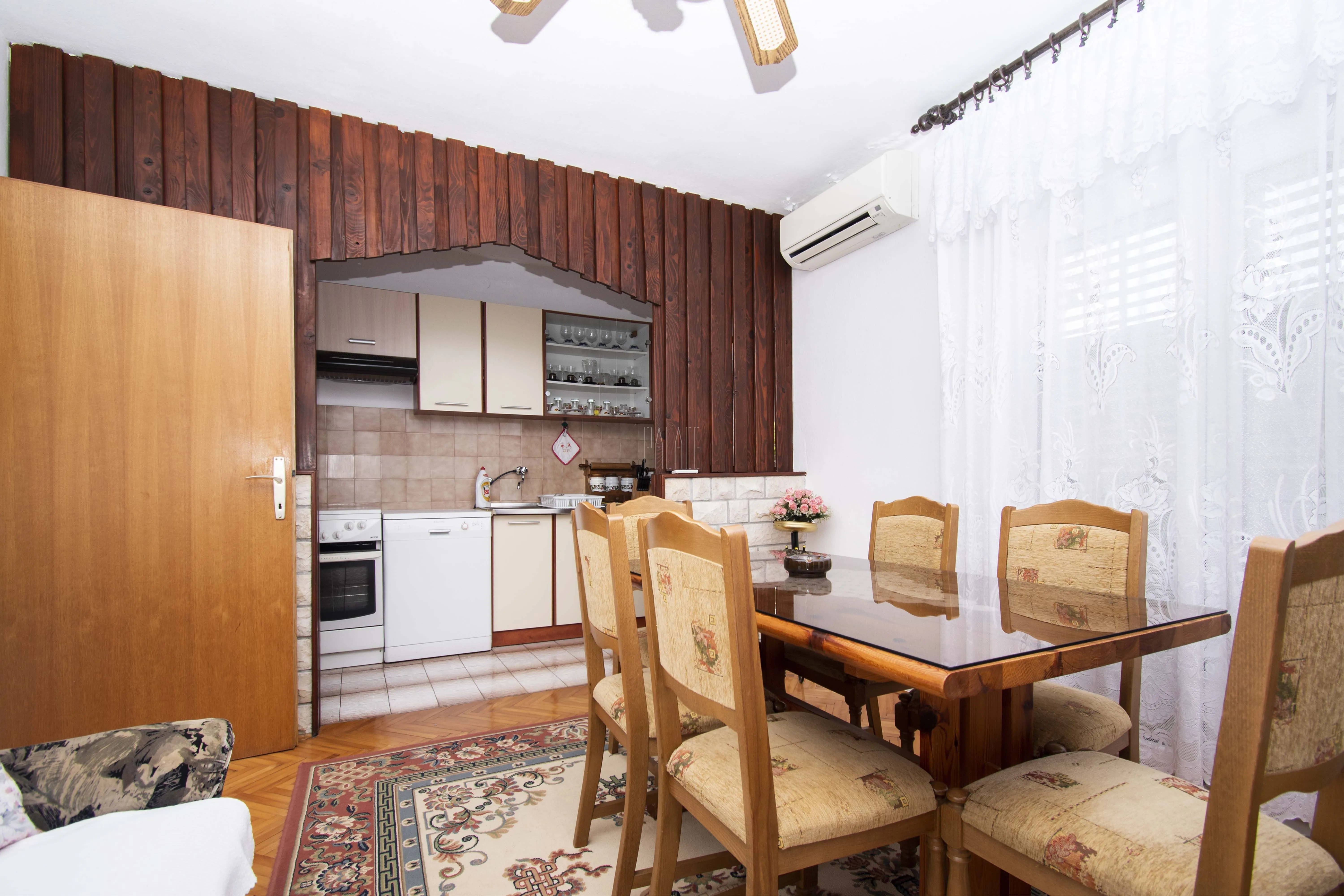 Kuća s 5 stambenih jedinica: Šibenik (Meterize), 444.00 m2 - cover
