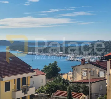 Dvosoban stan za najam u zgradi s pogledom na more, Rogoznica 74 m2 - cover