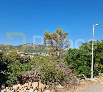 Građevinski teren idealne površine uz pristupni put, Bilice 1.000 m2 - Stubalj, Bilice