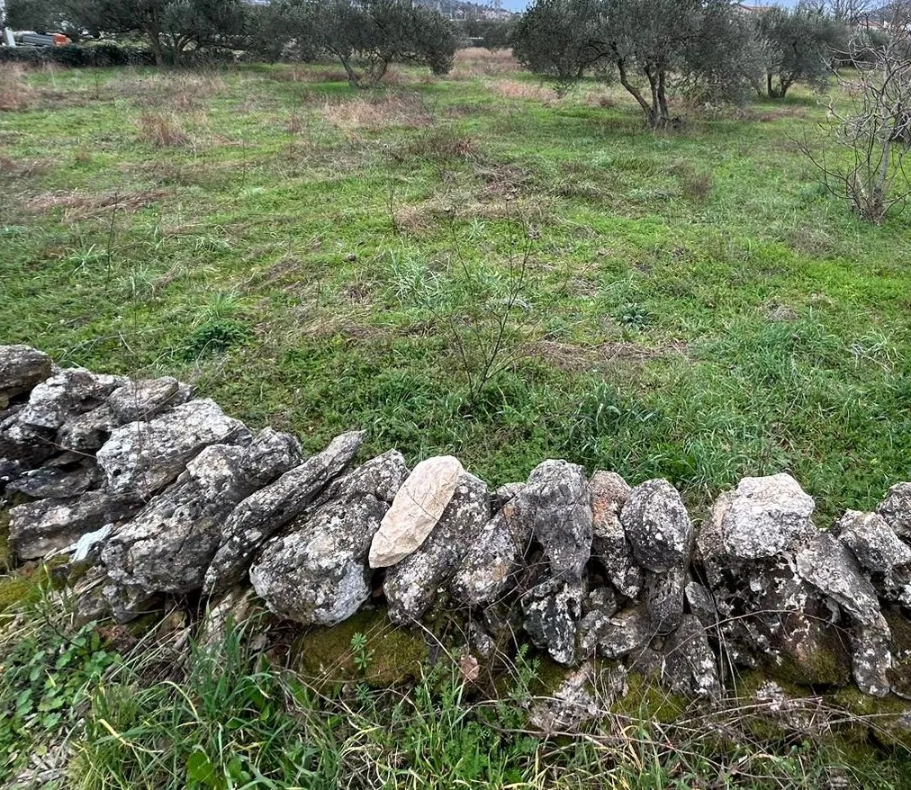 Atraktivno građevinsko zemljište površine 3719m2, Bilice - cover