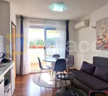 Moderan dvosoban stan 57,50 m² s lođom - cover