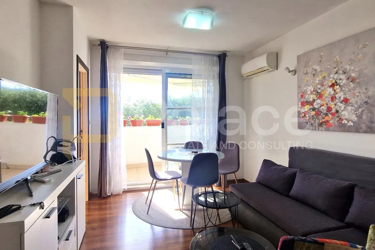 Moderan dvosoban stan 57,50 m² s lođom - cover