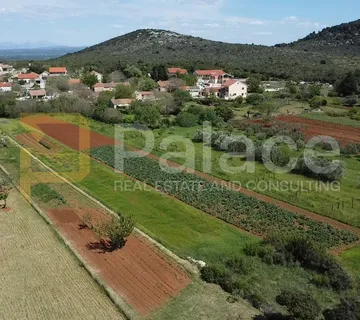 Debeljak: Atraktivno zemljište 751 m2 - cover