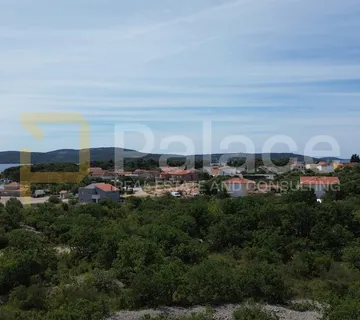 Poljoprivredno zemljište na Jadriji, 1985 m2 - Jadrija, Šibenik