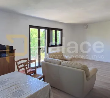 Matulji – mirna lokacija, stan u kući 124 m² s vrtom - cover