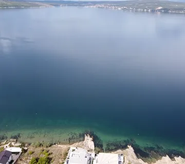 Prilika za investiciju! Građevinsko zemljište, prvi red do mora 2813m2 - cover