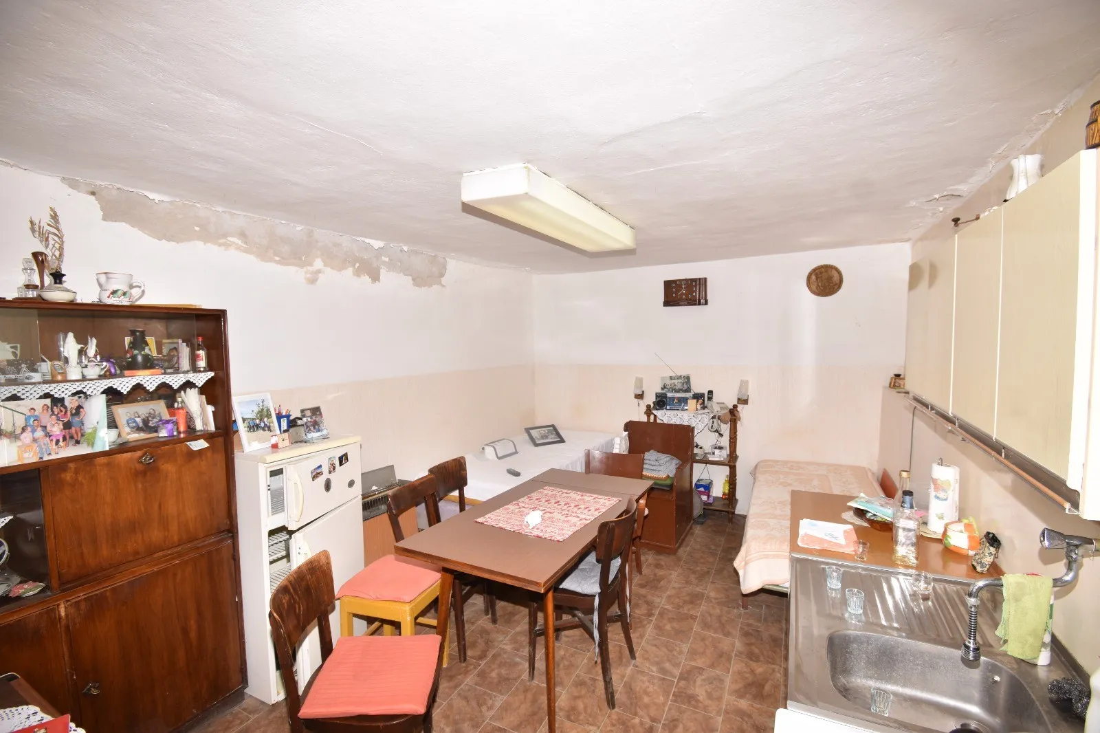 Višestoljetna kamena kuća za renovaciju s dvorištem: Šibenik, 145 m2 - cover