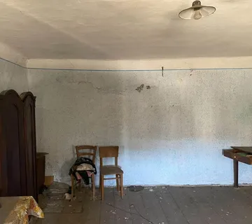 Šest kuća/starina i gospodarskih zgrada s zemljištem, Matulji - cover