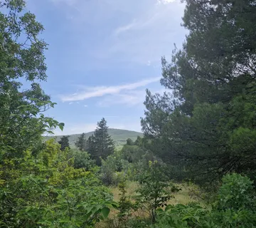 Građevinsko zemljište u Dubravi na lijepoj lokaciji 1009 m2 - Dubrava kod Šibenika, Šibenik