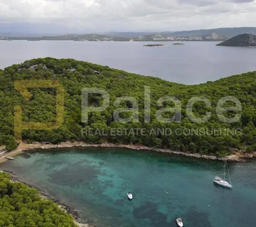 Na prodaju poljoprivredno zemljište na mirnoj lokaciji otok Vrgada