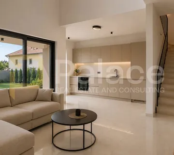 Trosoban/četverosoban dvoetažan stan s parkingom 110m2, kredit - Kaštel Stari, Kaštela