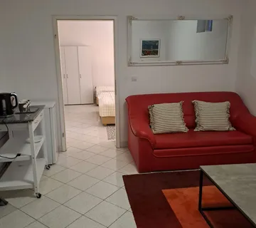 Vukovar , Centar, najam poslovnog prostora 65m2