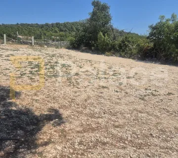 Građevinsko zemljište uz put, Kruševo 1.537m2 - Kruševo, Primošten