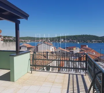 *Kuća: Tisno, Katnica, 400 m2 - cover