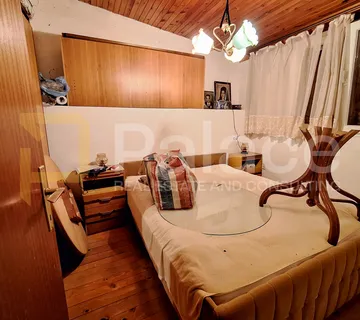 Kuća za renovaciju s tri jedinice i dvorištem - centar Splita - cover