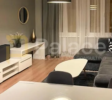 Dvosoban stan za najam u centru Rijeke – 800 € - Rijeka