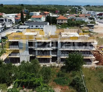 S6 - Trosoban stan s krovnom terasom u novogradnji s liftom - Zadar