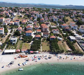 PAKOŠTANE: Stambeno-poslovna nekretnina s restoranom, blizu mora! - cover