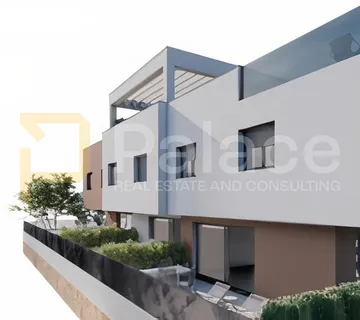 Vodice: Dvoetažni moderan stan s pogledom na more 136m2