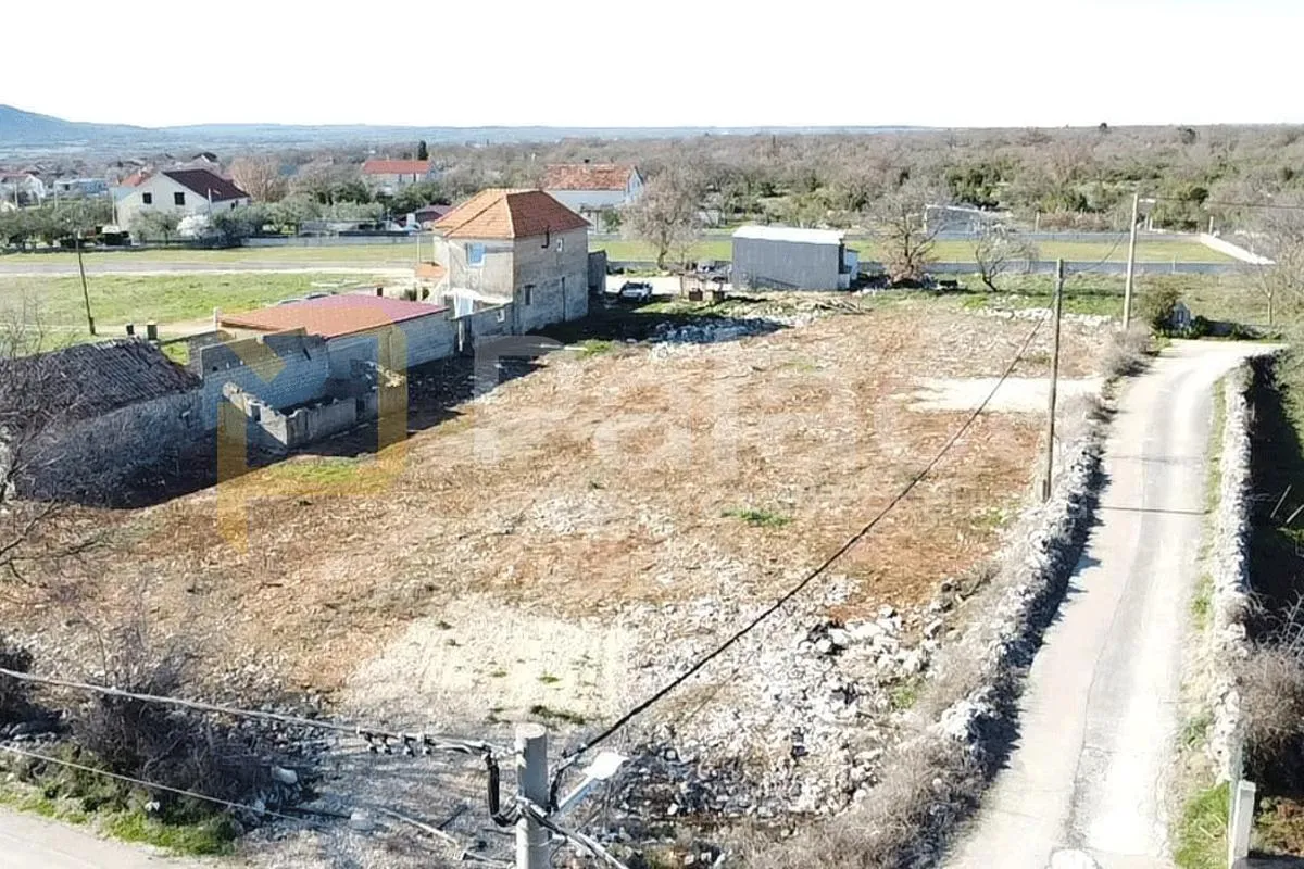 Gorica : Građevinsko zemljište 780 m2 - cover