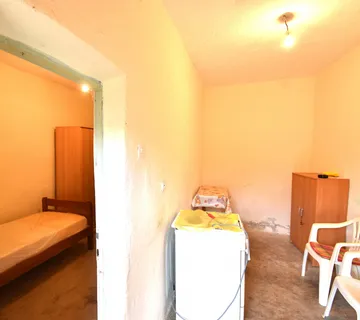 Kuća s dvorištem, Skradin - Bratiškovci, 185 m2 - cover