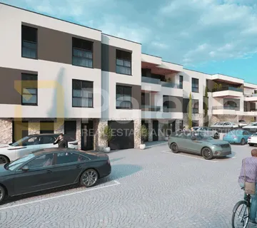 Prizemni stan u novogradnji s velikim vrtom i 2 spavaće sobe u Puli - Kaštanjer