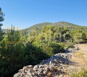 Građevinsko zemljište s 2 pristupna puta, Bilice, Novo naselje 2235 m2 - Stubalj, Bilice