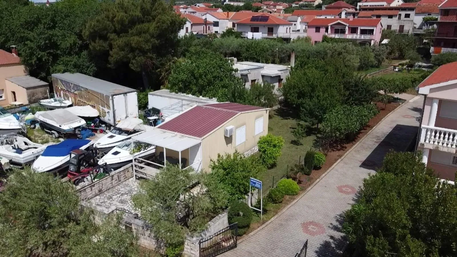 POSEDARJE : ZEMLJIŠTE PRVI RED DO MORA S KUĆOM - cover