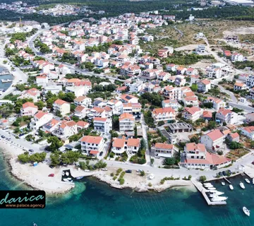 Građevinsko zemljište 450m2, Brodarica