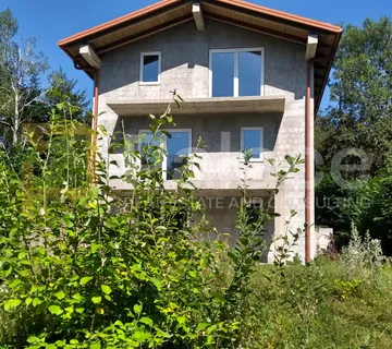Kuća na savršenoj lokaciji za turizam i odmor, Breze, 383m2 - cover