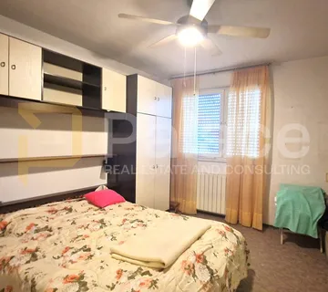 PRILIKA: Dvoetažan komforan stan u centru Šibenika, 102 m2