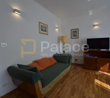 Stan za najam 70 m2 u centru Splita - Grad