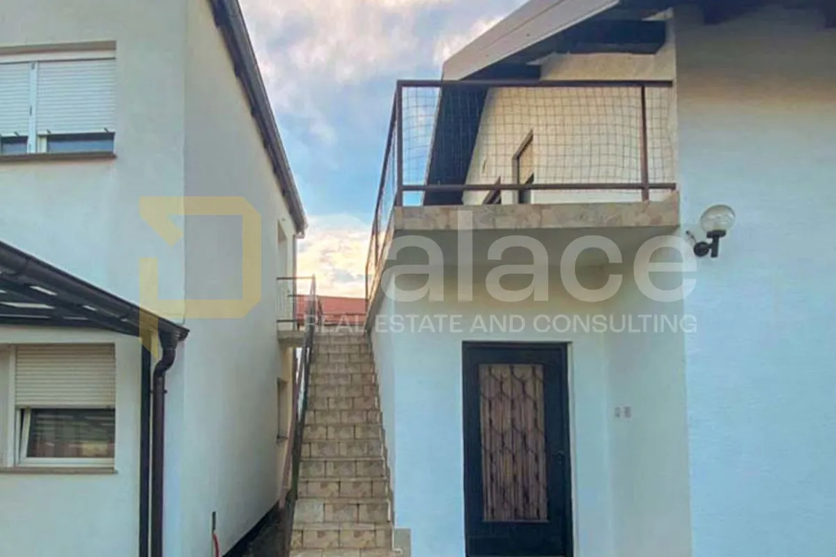 Četiri stana u dvije kuće centar Dubrave 315m2 stambeno - cover