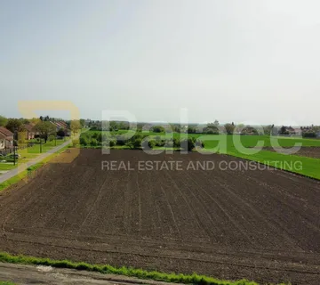 Zemljište u građevinskoj zoni, Sarvaš, 901 m2 - Sarvaš, Osijek