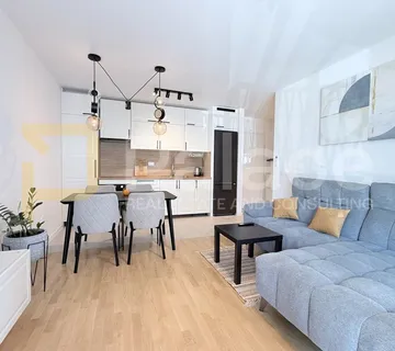 Potpuno namješten trosoban stan 62m2 Višnjik - Zadar